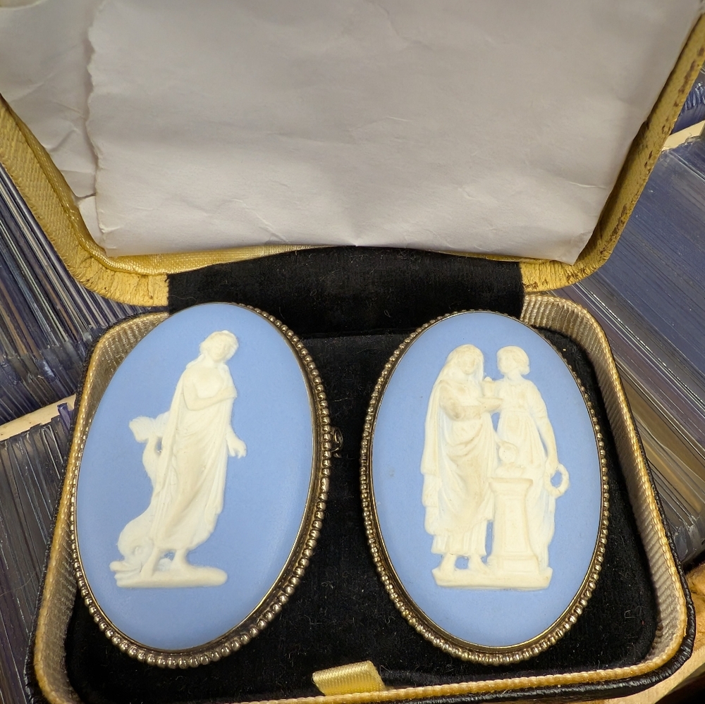 Set Of 2 1970s BOXED BROOCH WEDGWOOD STERLING SILVER BLUE JASPERWARE S65 & C65